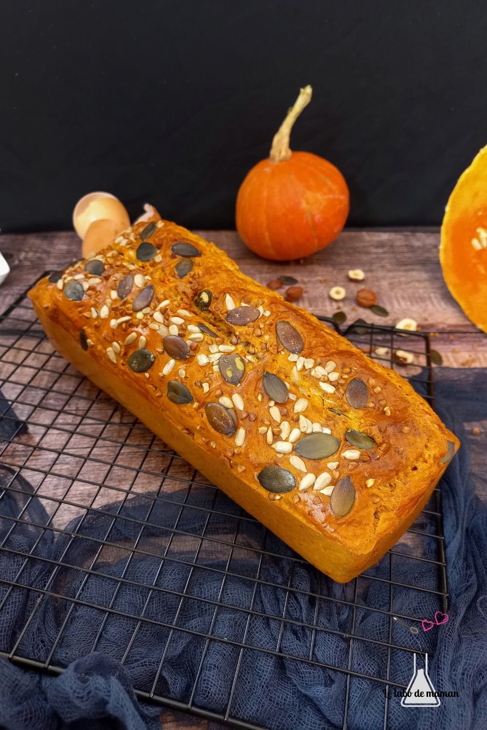 Cake butternut, noisettes et comté